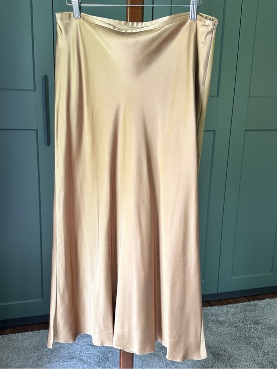 Lauren Ralph Lauren Dresses & Skirts - Lauren Ralph Lauren Champagne Gold Silk Satin A-Line Skirt